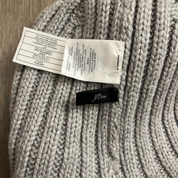 J Crew Ribbed Pom Pom Beanie - Picture 2 of 5
